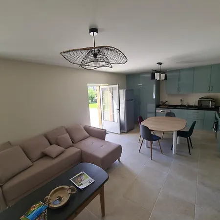 Chaleureux Jusqu'a 6 Pers A Partir De 2 Pers Et 3 Nuits Min Vendégház 3*