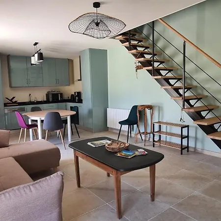 Chaleureux Jusqu'a 6 Pers A Partir De 2 Pers Et 3 Nuits Min