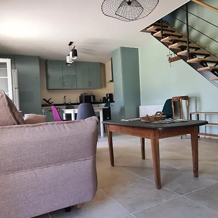 Гостевой дом Chaleureux Jusqu'a 6 Pers A Partir De 2 Pers Et 3 Nuits Min 3*